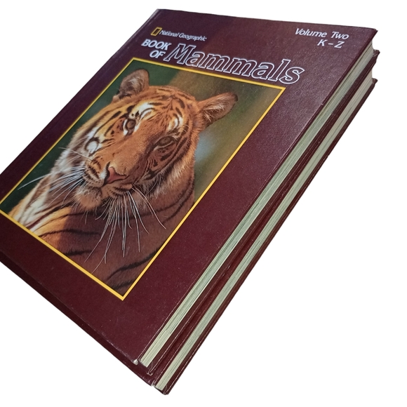 Vintage , national geographic mammal studies 2 part book set , good condition - Picture 5 of 8